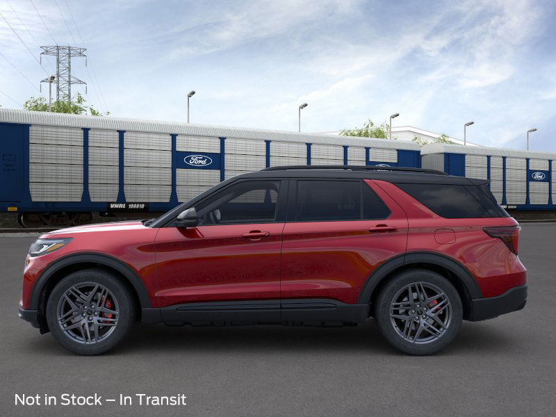 2025 Ford Explorer ST photo 3