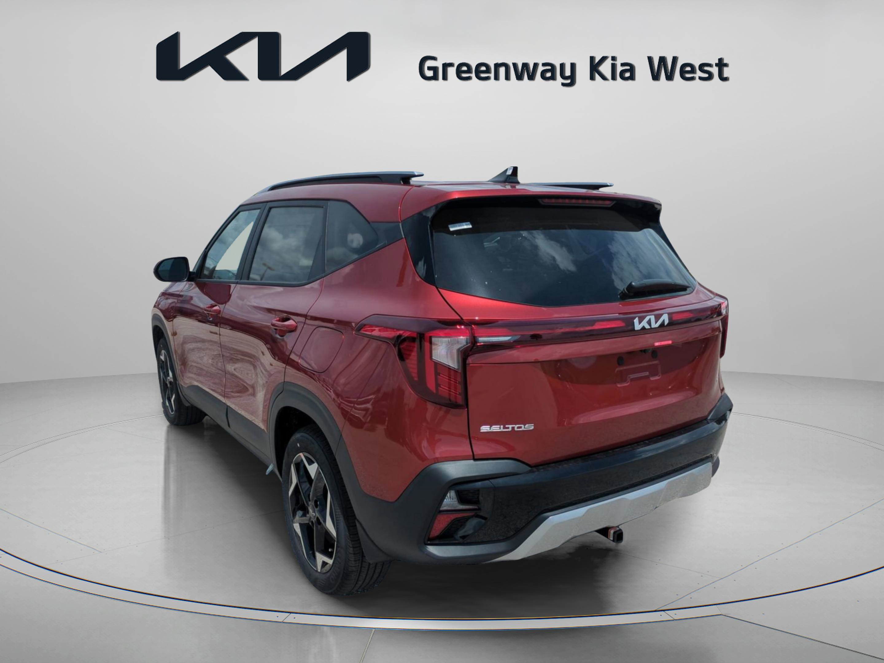 2025 Kia Seltos S photo 2