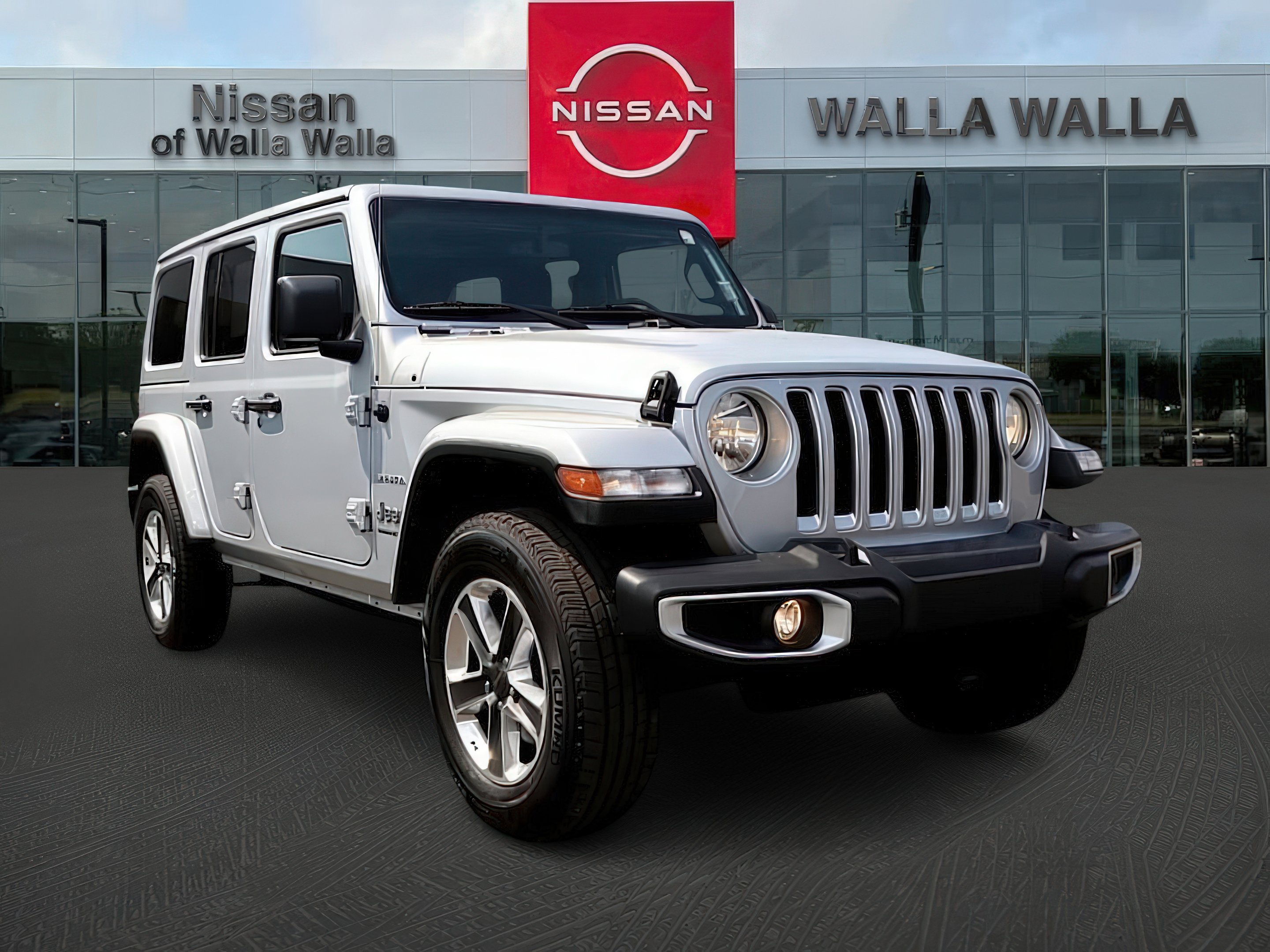 2023 Jeep Wrangler 4-Door Sahara's photo