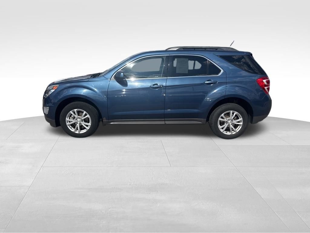 2016 Chevrolet Equinox LT photo 2