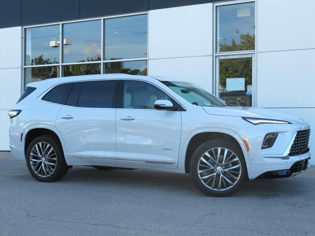 2026 Buick Enclave Avenir photo 2