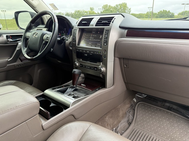2015 Lexus GX 460 photo 10