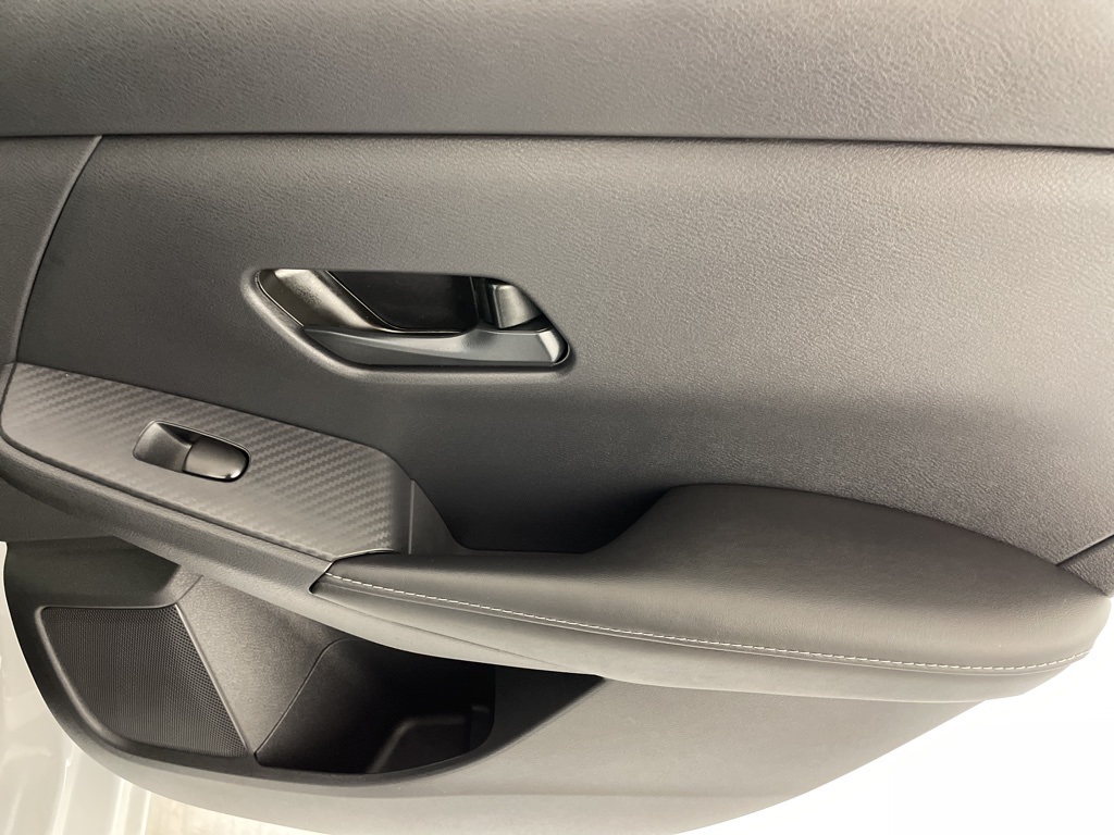 2025 Nissan Sentra SV photo 35