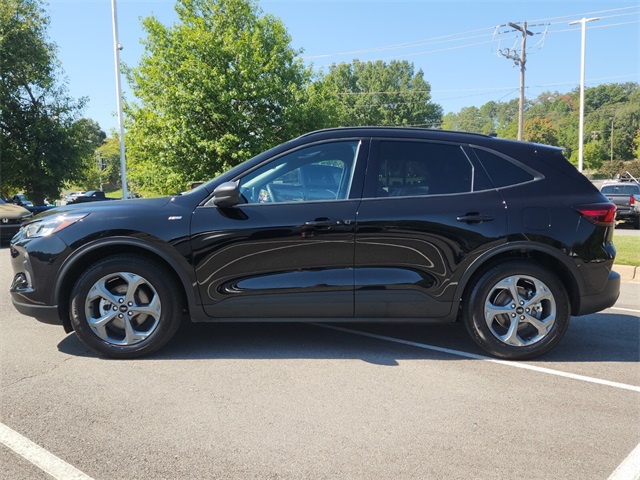 2025 Ford Escape ST-Line photo 5