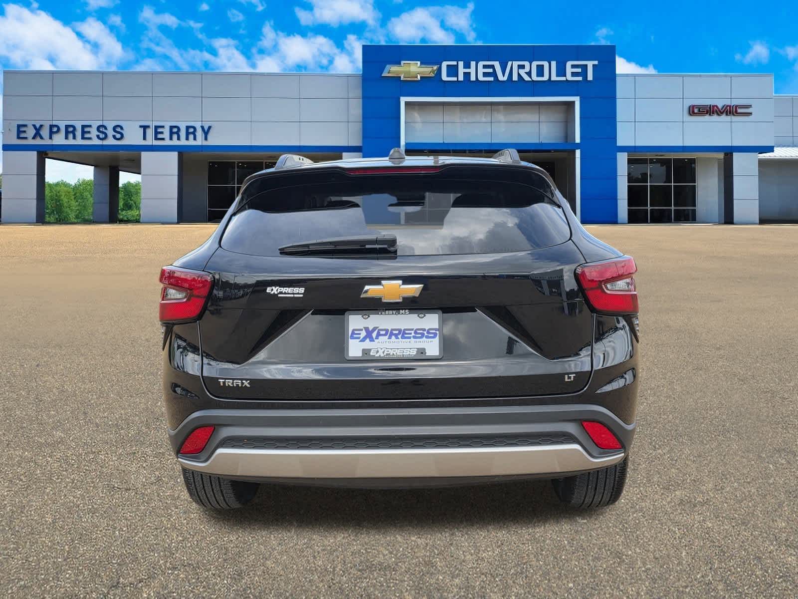 2024 Chevrolet Trax LT photo 4