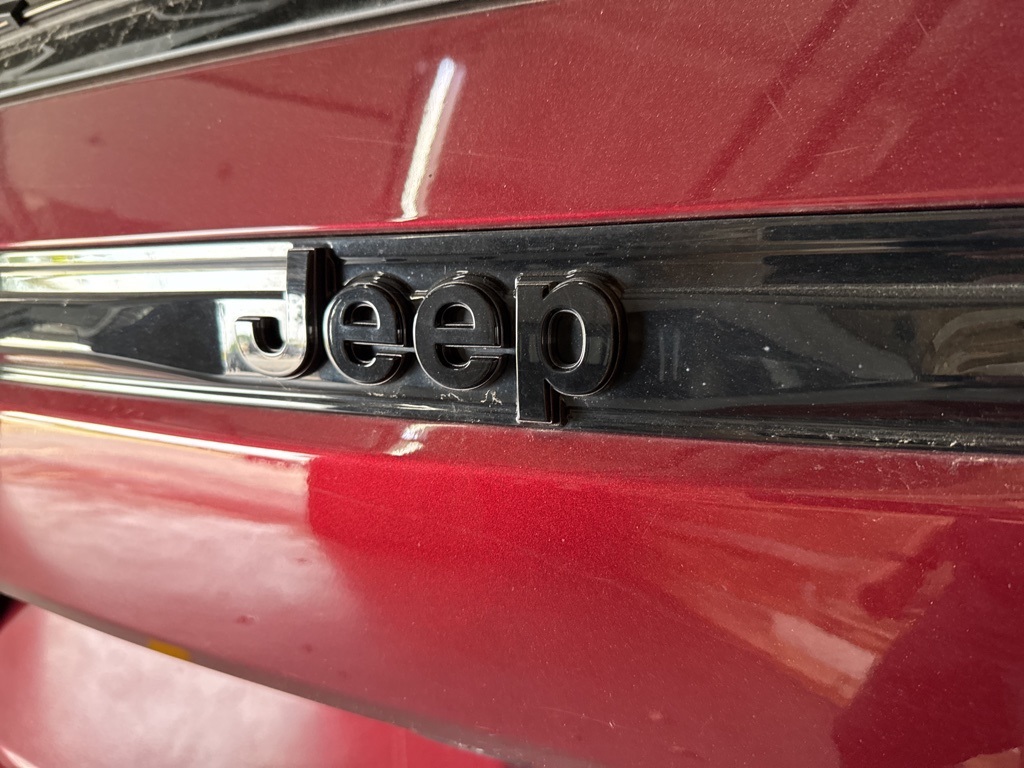 2024 Jeep Grand Cherokee Altitude photo 8