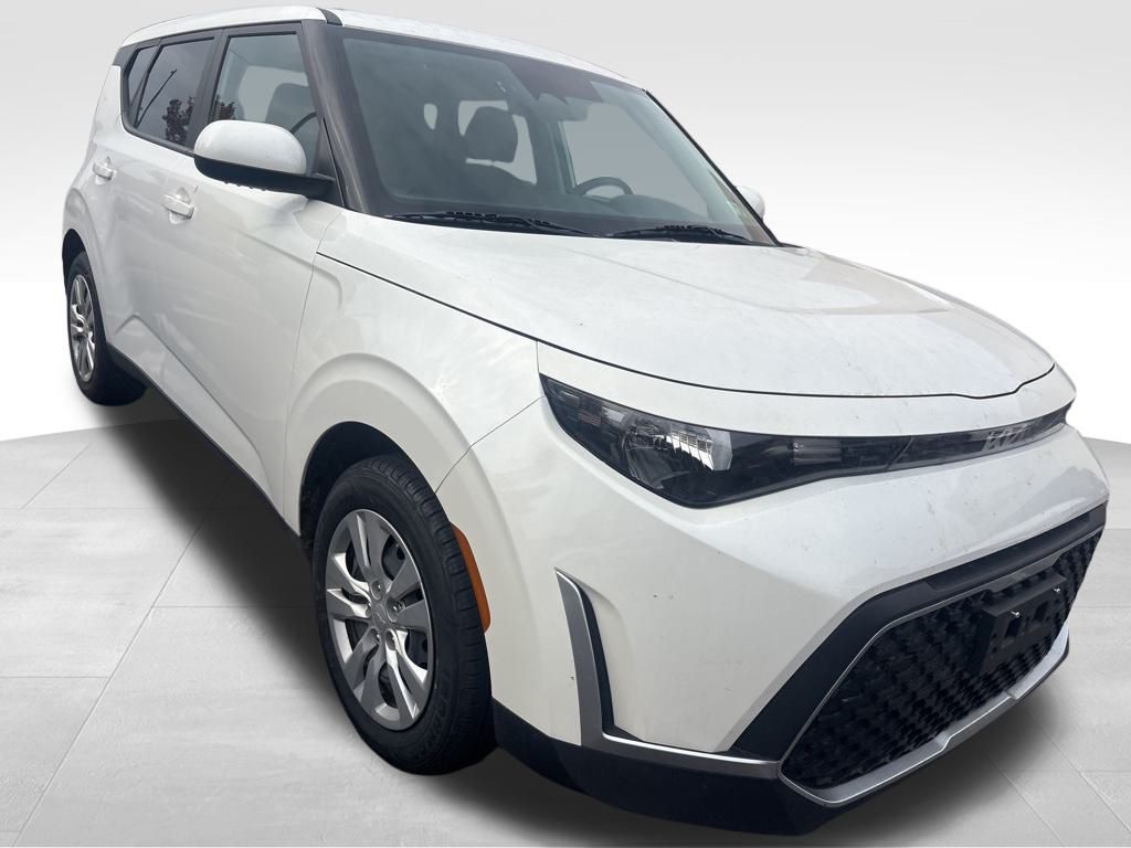 2023 Kia Soul LX photo 4