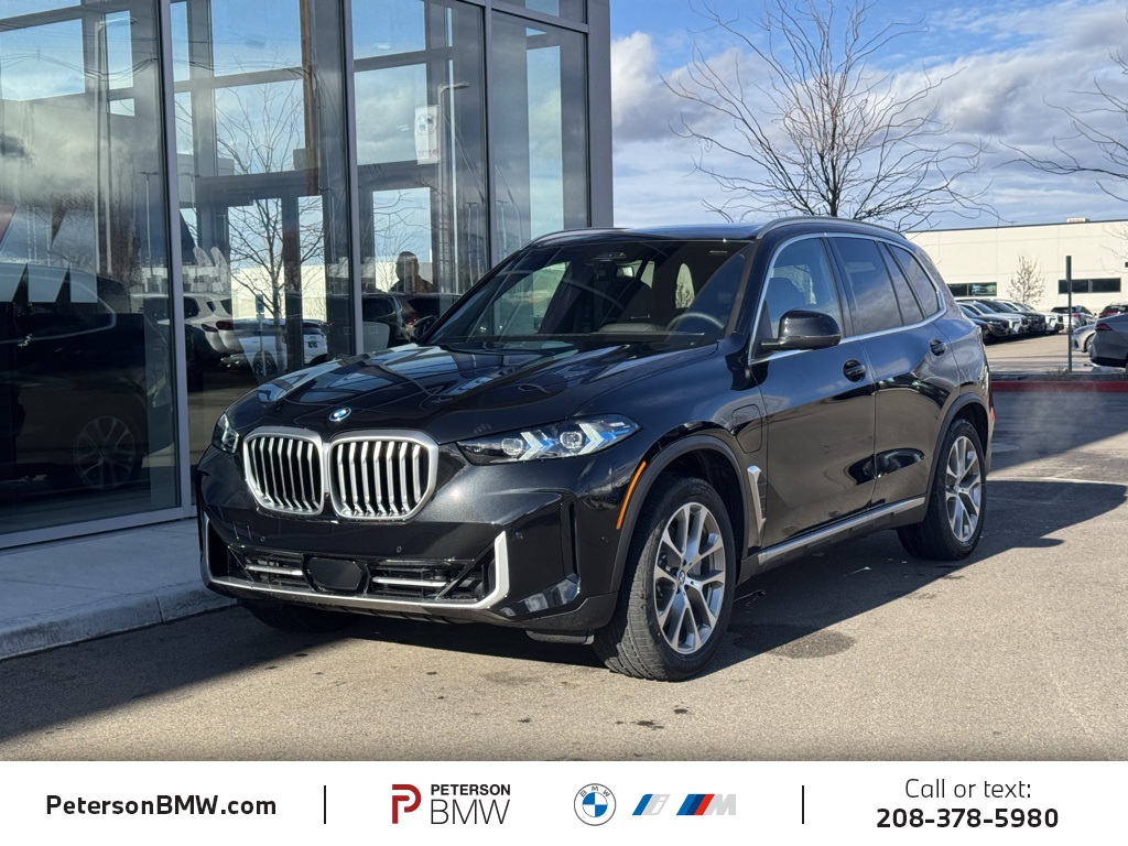 2026 BMW X5 50e's photo