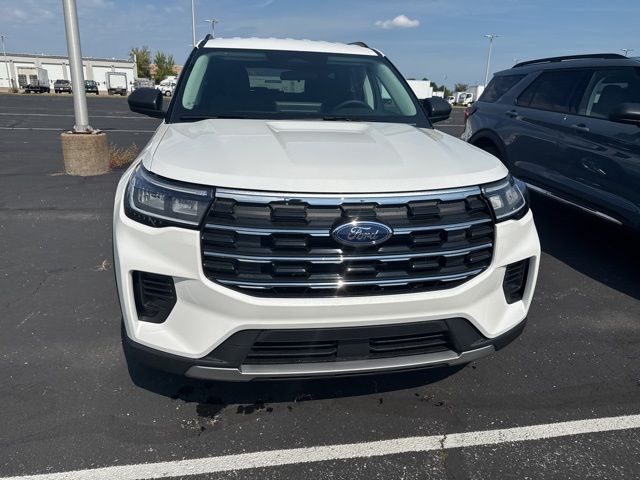 2025 Ford Explorer photo 20
