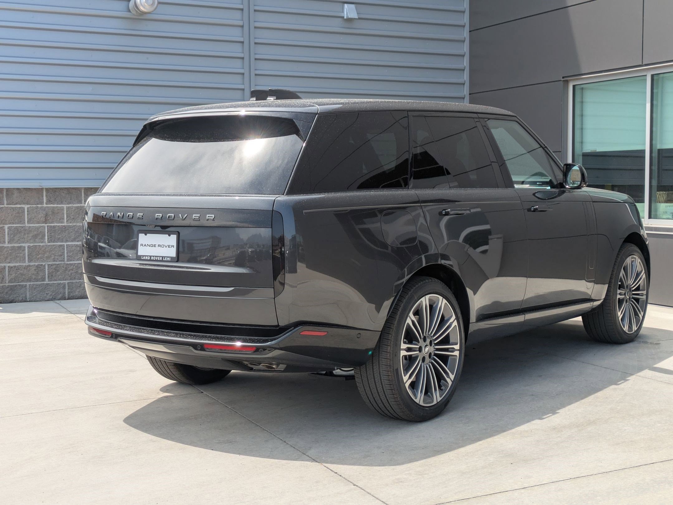 2025 Land Rover Range Rover SE photo 4