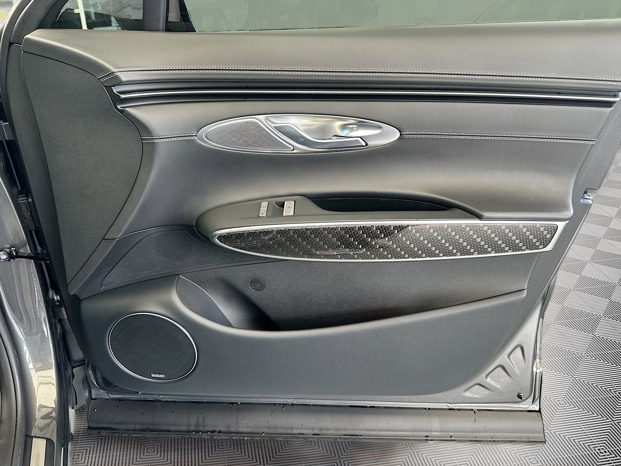 2022 Genesis GV70 3.5T Sport photo 35