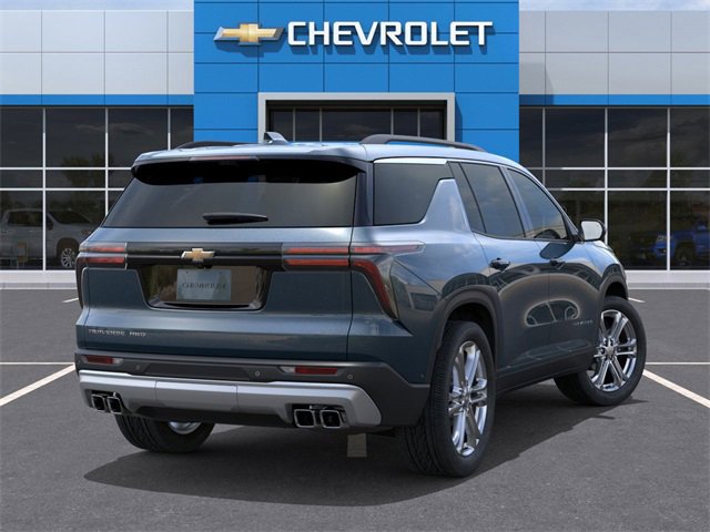 2025 Chevrolet Traverse photo 4