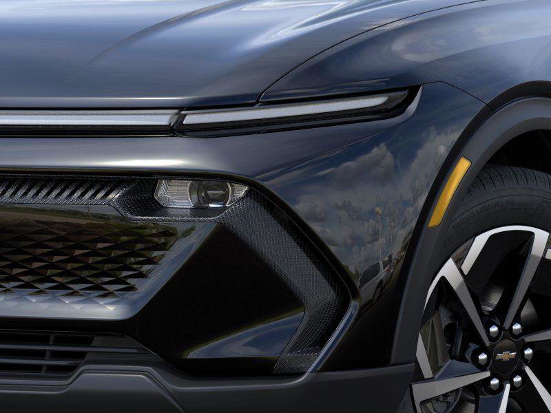 2026 Chevrolet Equinox EV 1LT photo 8