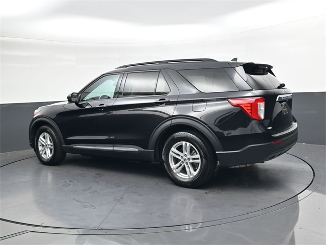 2023 Ford Explorer XLT photo 3
