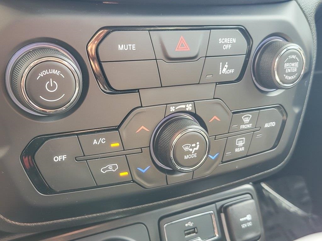 2023 Jeep Renegade Latitude Upland photo 12