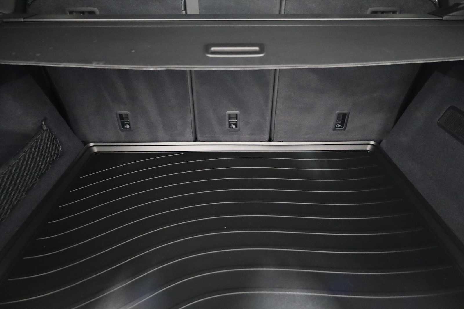 2024 Porsche Cayenne photo 30