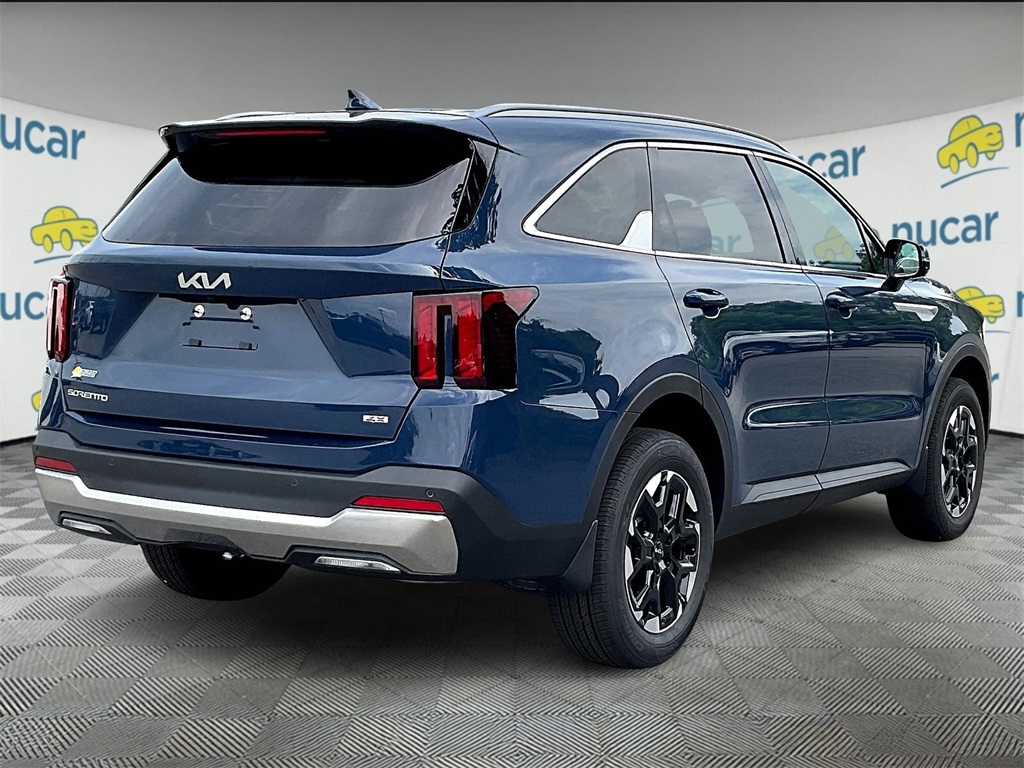 2025 Kia Sorento S photo 4