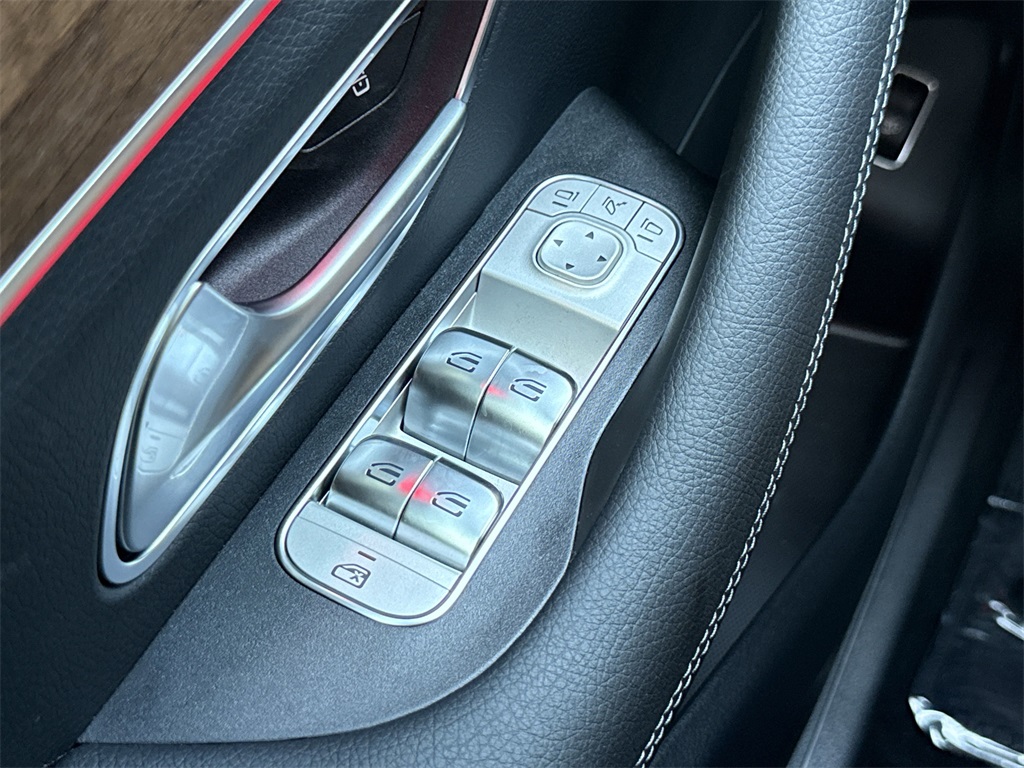2025 Mercedes Benz GLS 450 4MATIC photo 24
