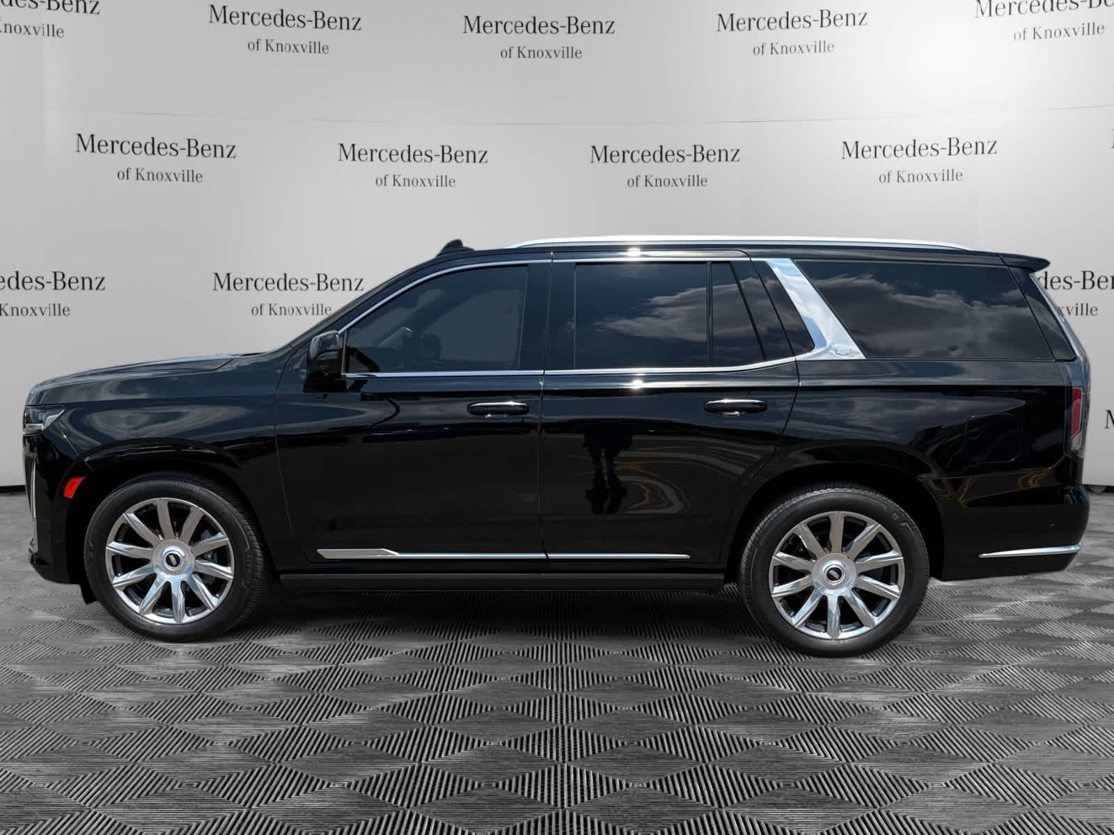 2021 Cadillac Escalade Premium Luxury Platinum photo 2