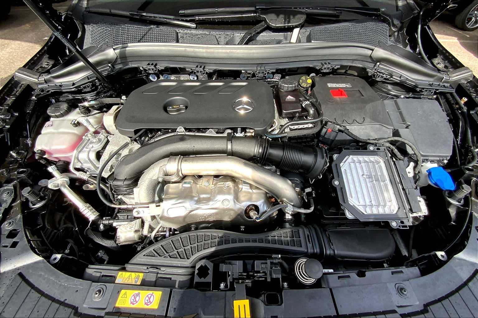 2025 Mercedes Benz GLA 250 photo 16