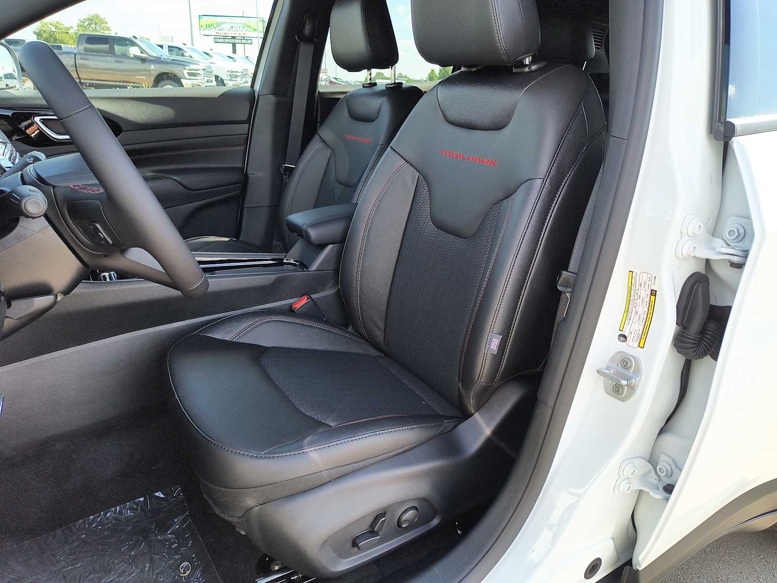 2026 Jeep Compass Trailhawk photo 3