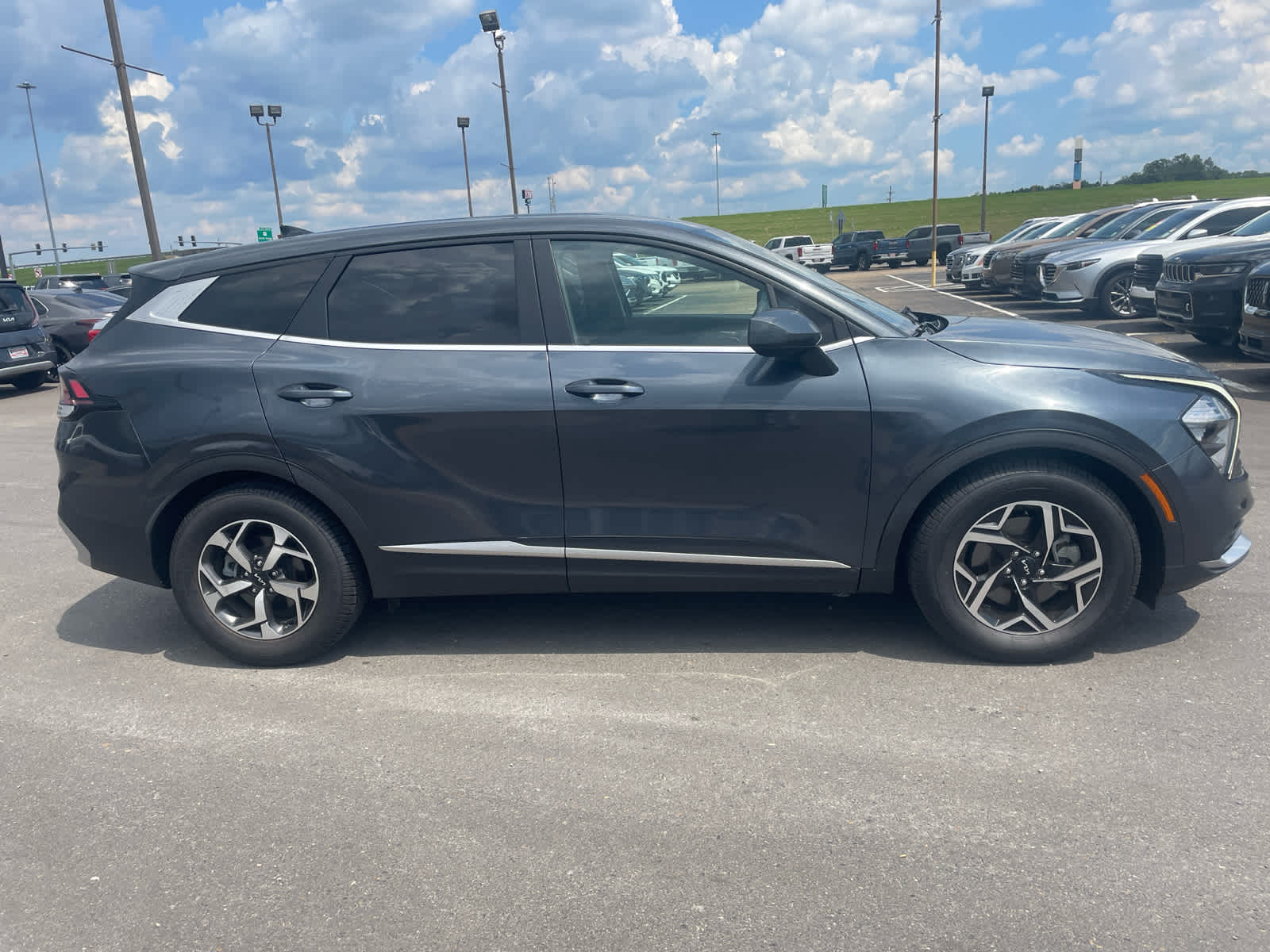 2023 Kia Sportage LX photo 4