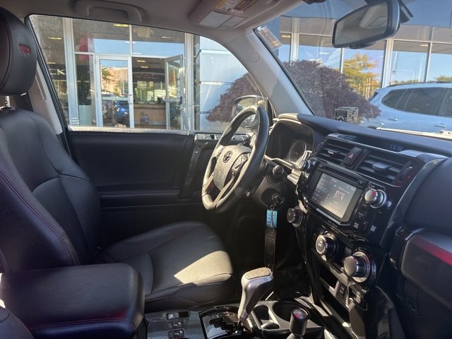 2018 Toyota 4Runner TRD Off-Road Premium photo 34