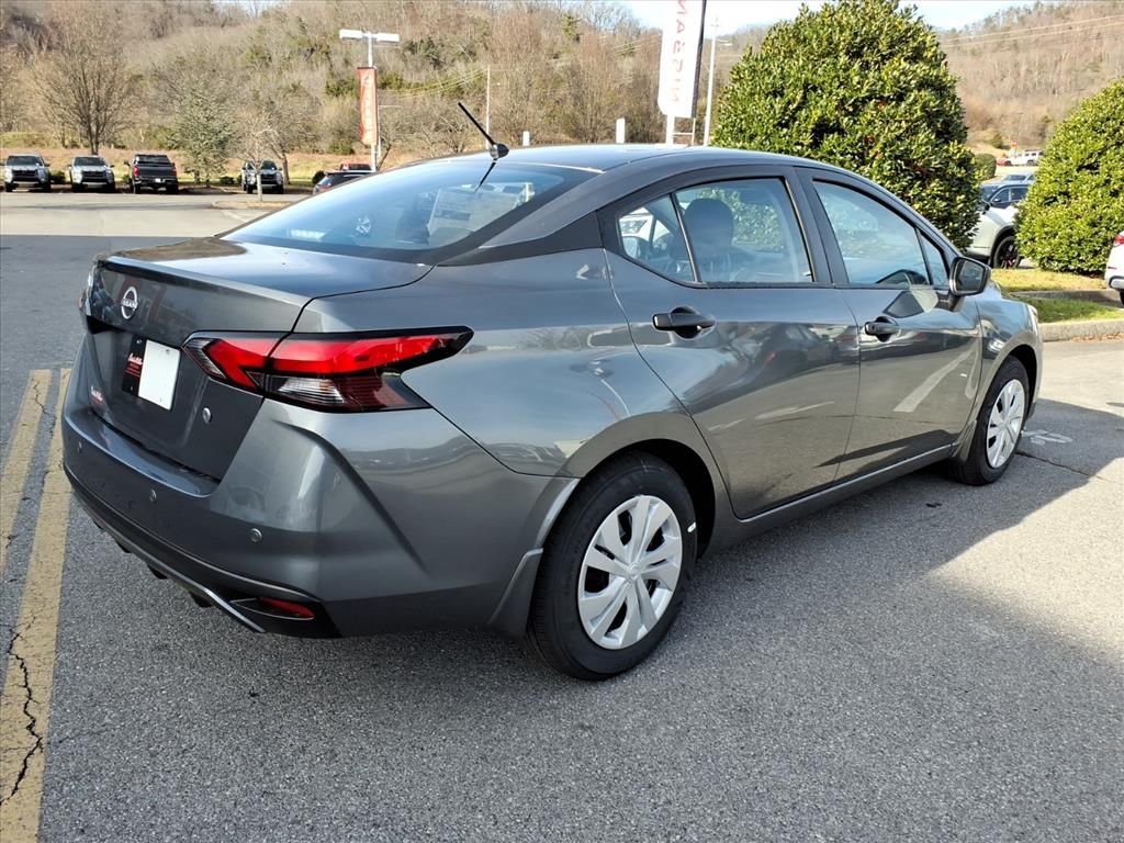 2025 Nissan Versa S photo 4