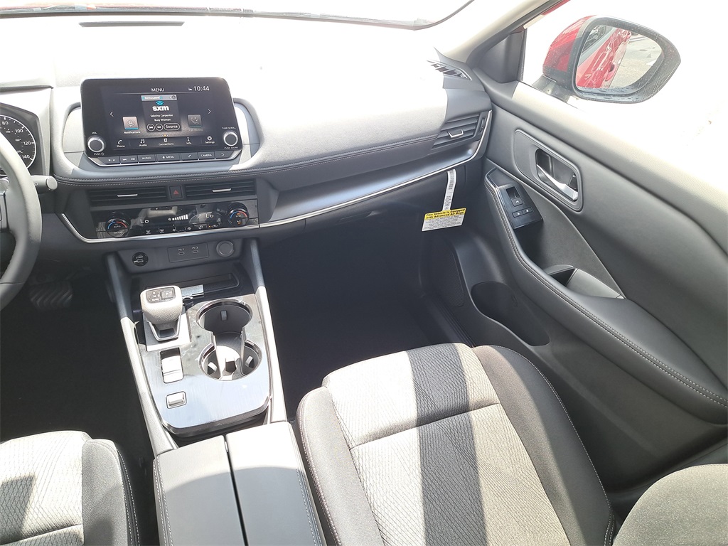 2026 Nissan Rogue SV photo 17