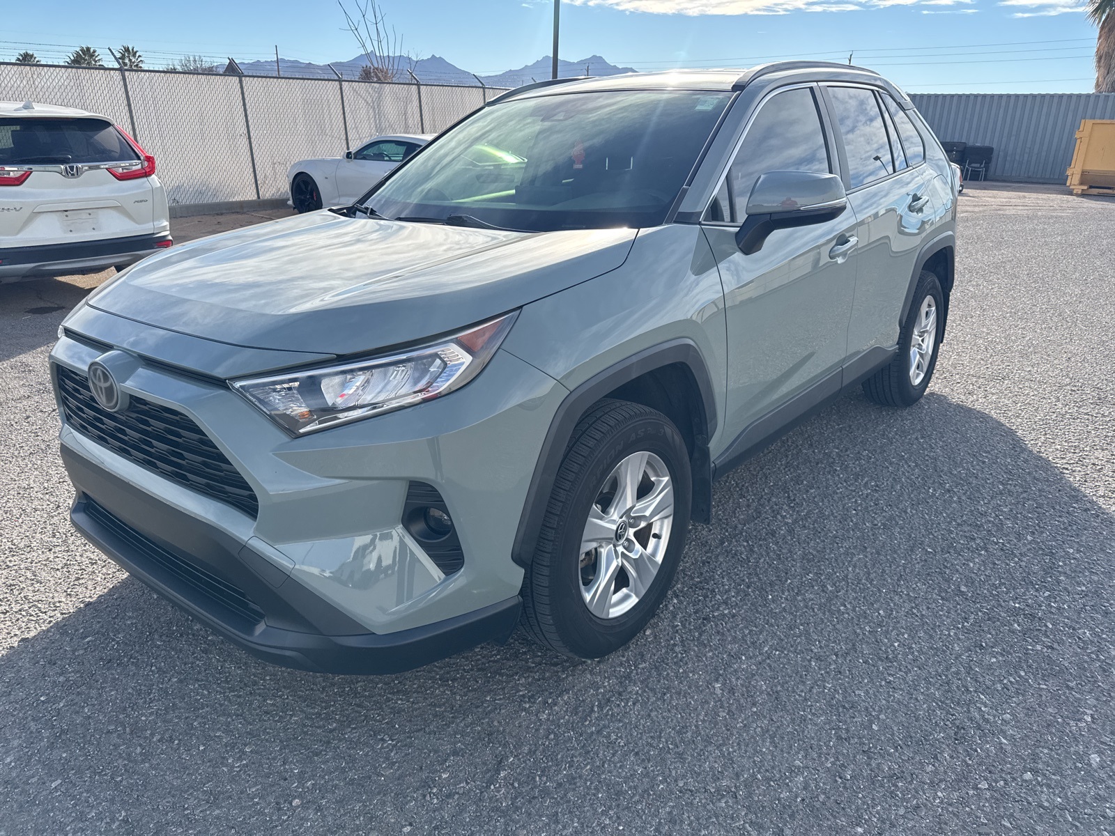 2020 Toyota RAV4 XLE's photo