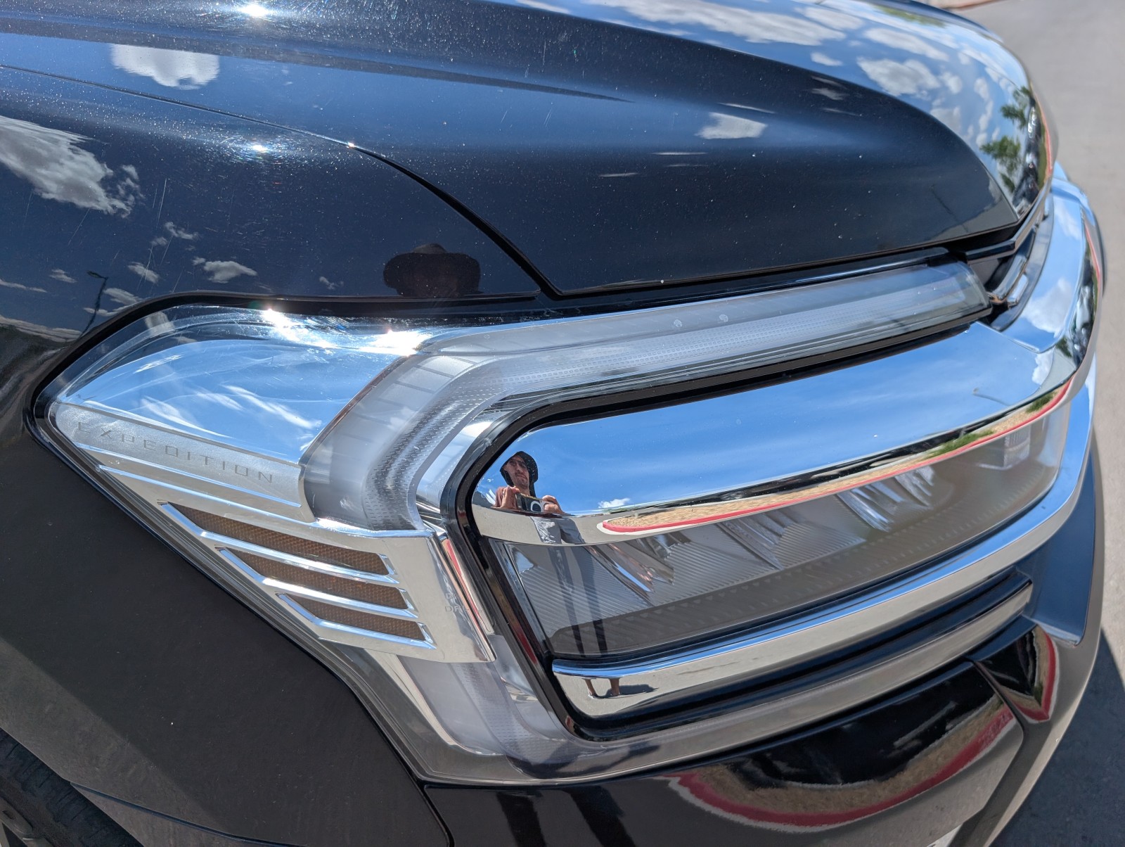 Used 2023 BLACK Ford Limited image 31