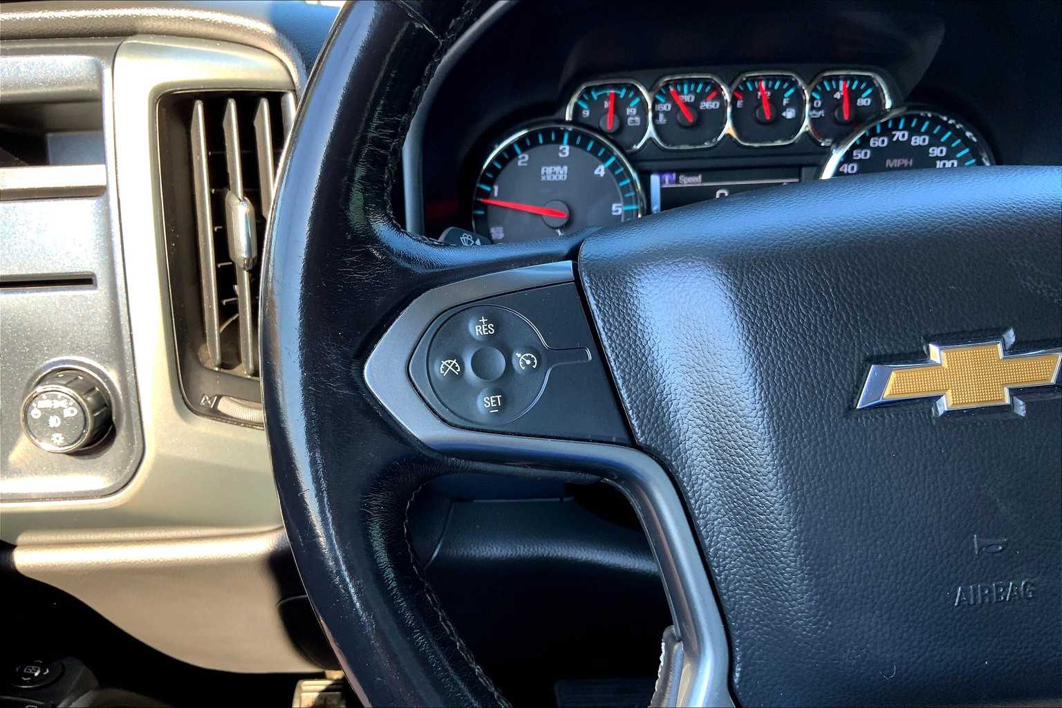 2018 Chevrolet Silverado 1500 LT photo 19