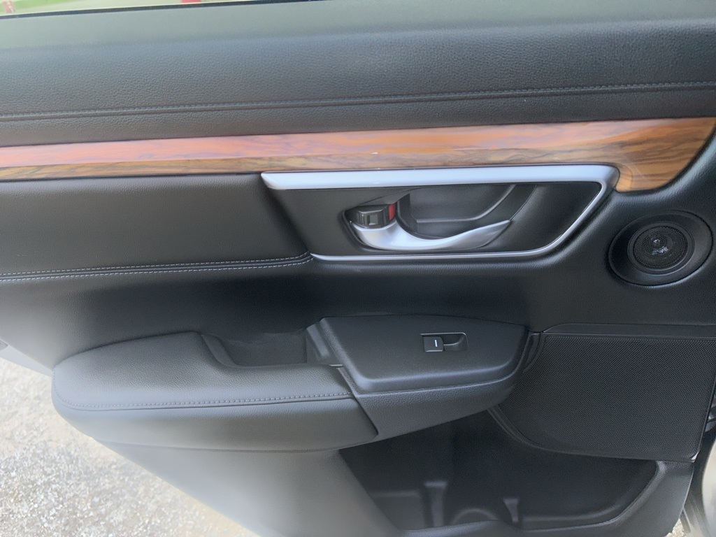 2019 Honda CR-V Touring photo 28
