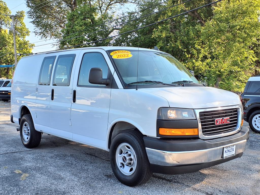 2022 Gmc Savana Cargo 2500 photo 2