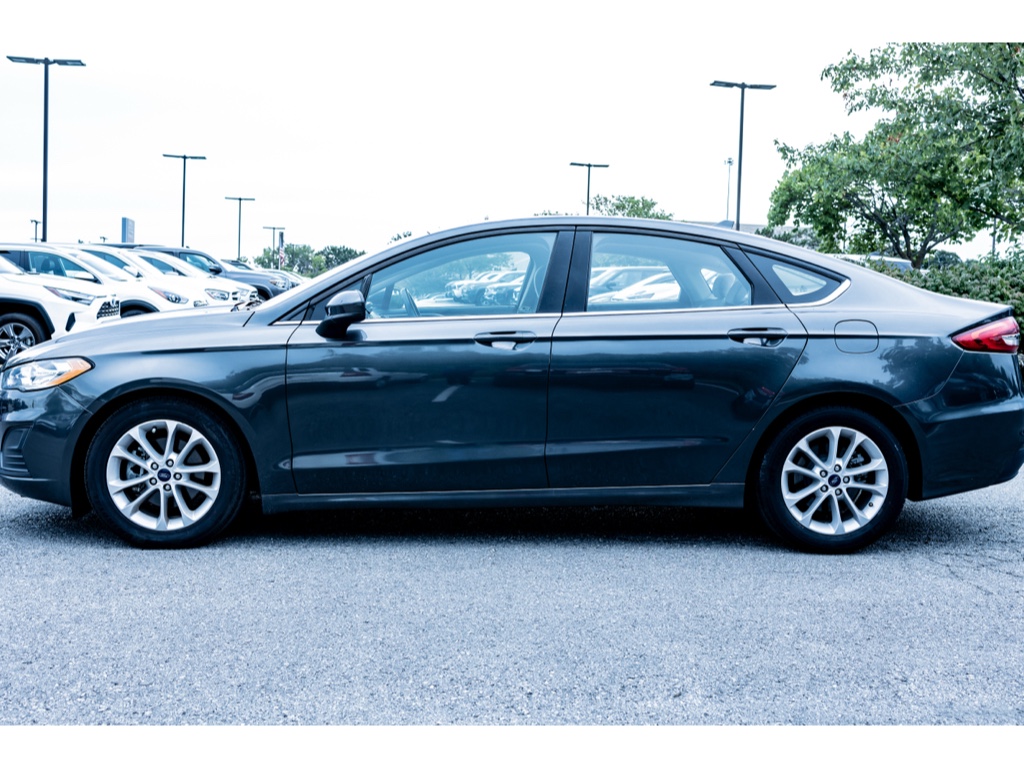 Used 2020 Ford Fusion SE with VIN 3FA6P0HD8LR264459 for sale in Kansas City