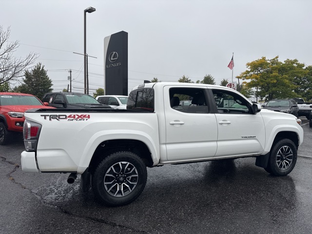 2021 Toyota Tacoma TRD Sport photo 3