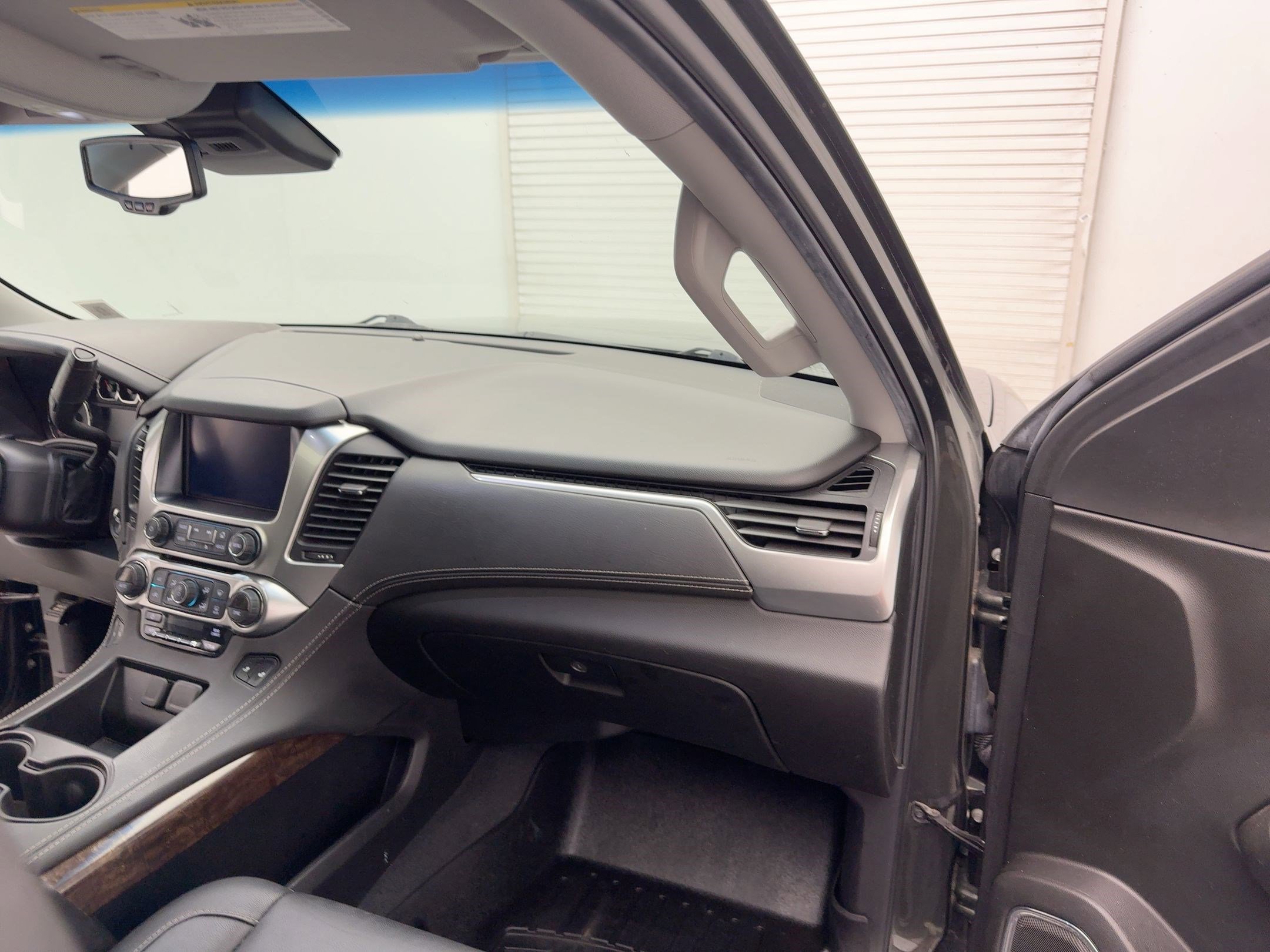 2019 Chevrolet Tahoe LT photo 22