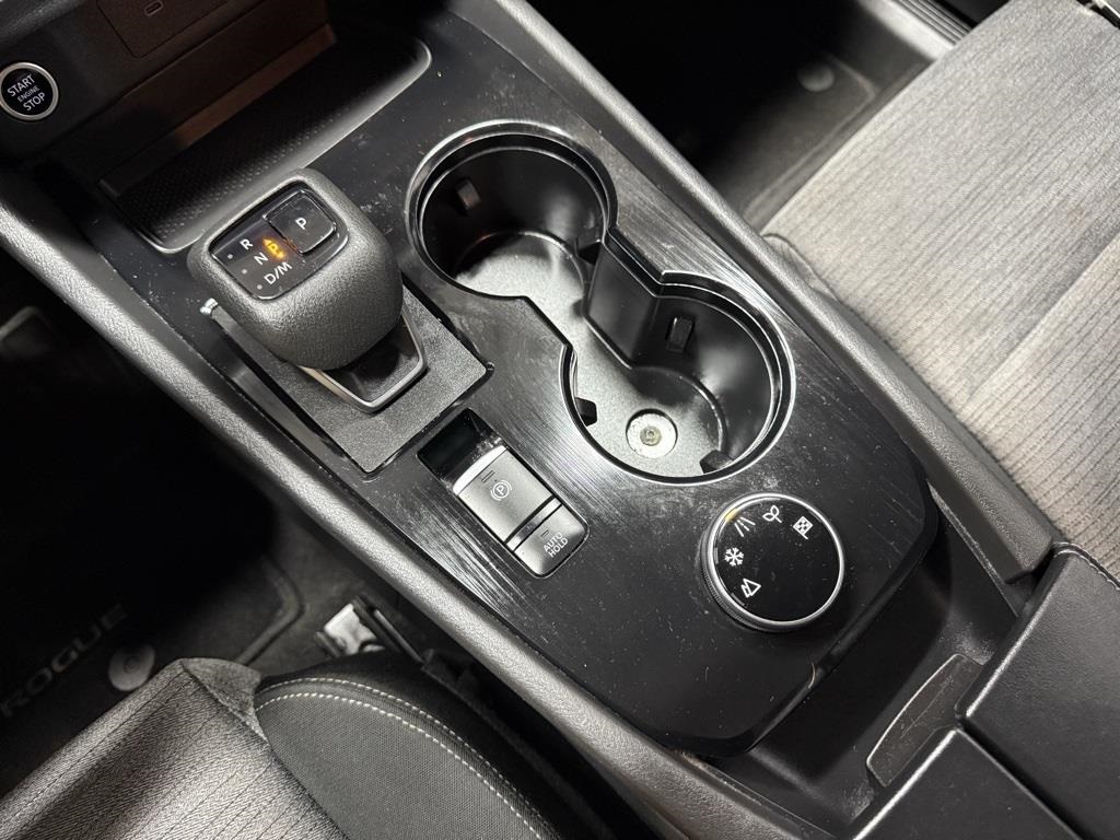 2023 Nissan Rogue SV photo 23