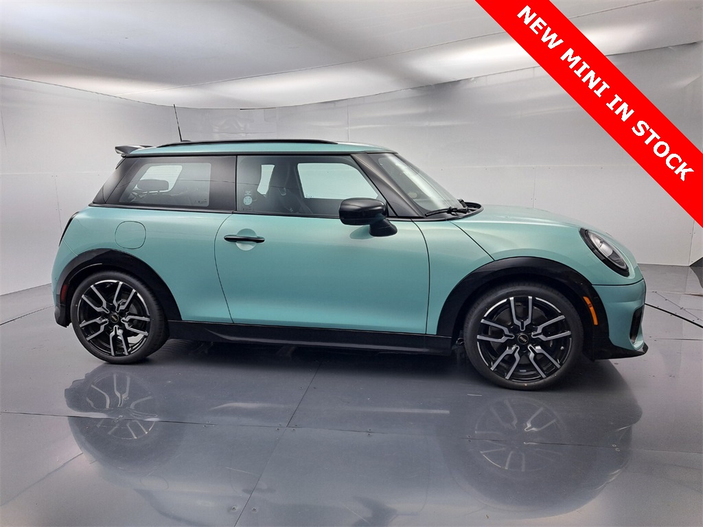 2026 Mini Cooper Hardtop S 2 Door Iconic photo 2
