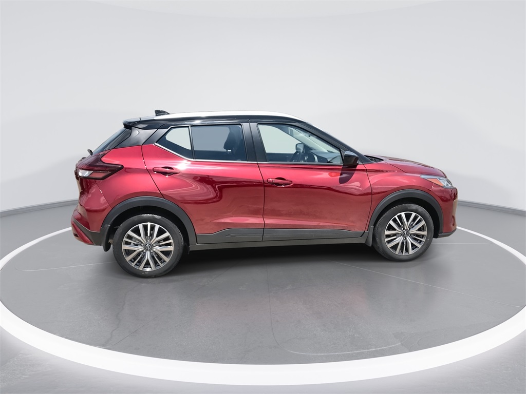 2023 Nissan Kicks SV photo 9
