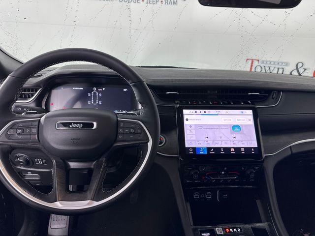 2025 Jeep Grand Cherokee Limited photo 10