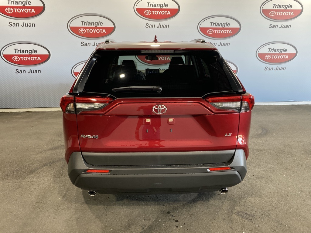 2025 Toyota RAV4 LE photo 5