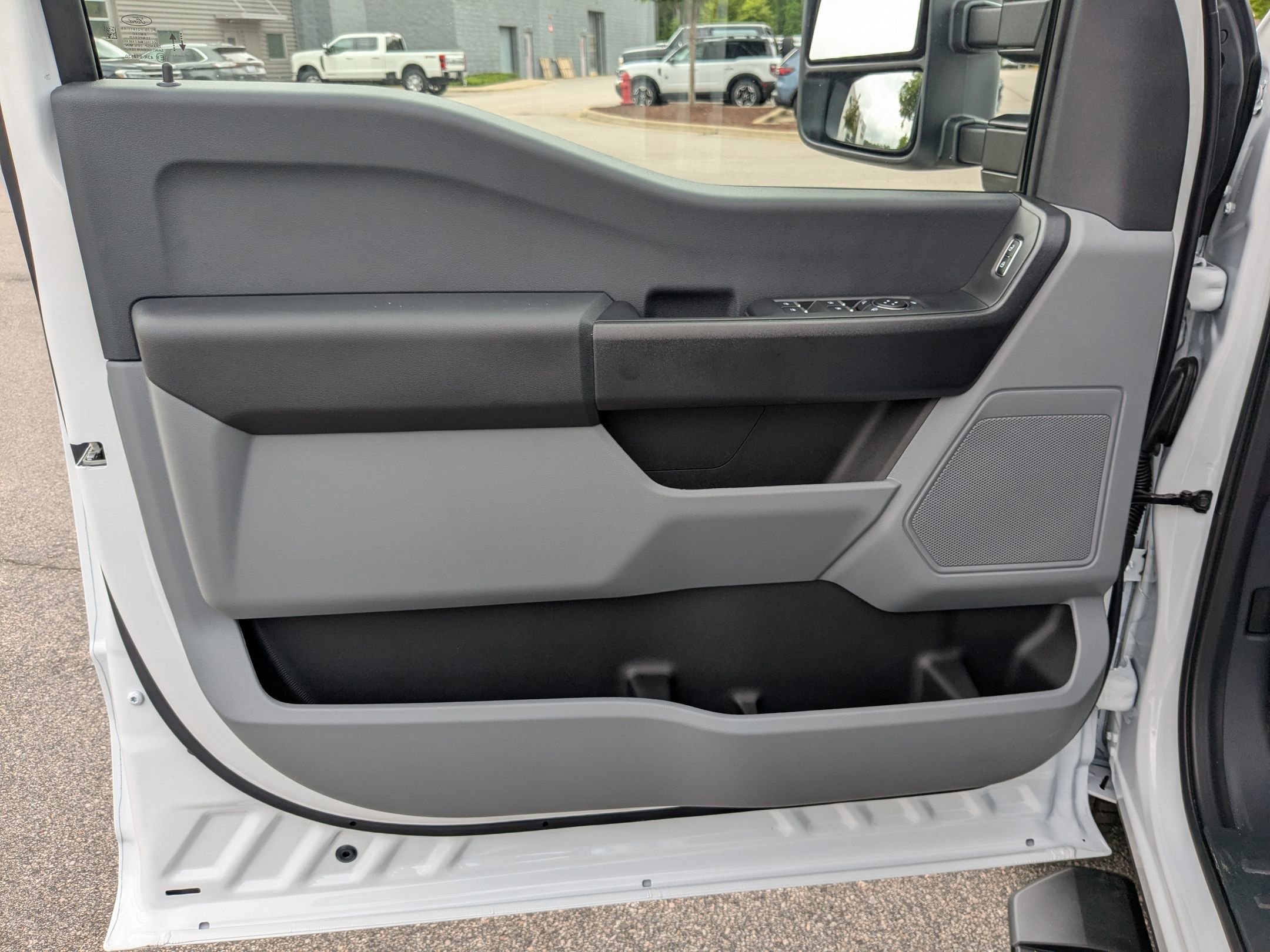 2025 Ford F-350 XL photo 11