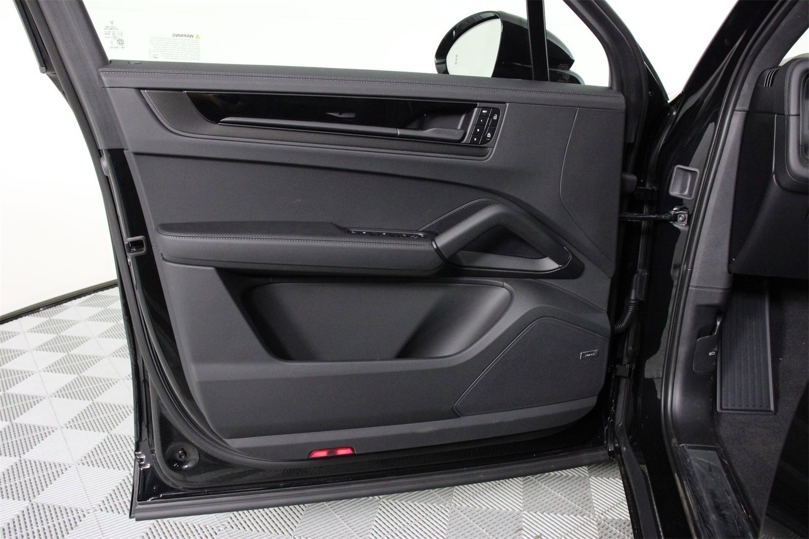2026 Porsche Cayenne GTS photo 21