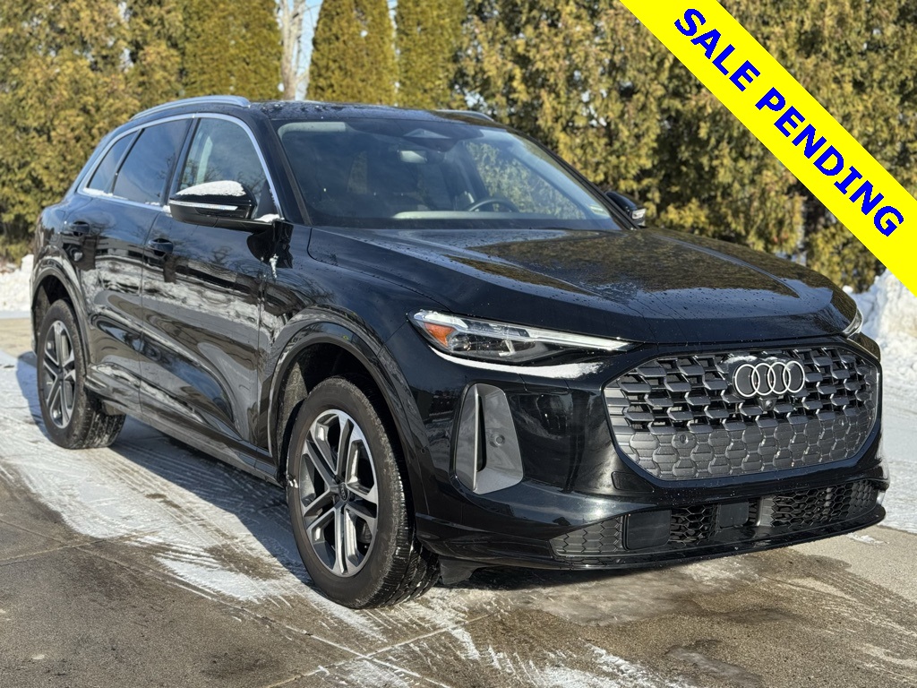 2025 Audi Q5 45 Premium Plus's photo