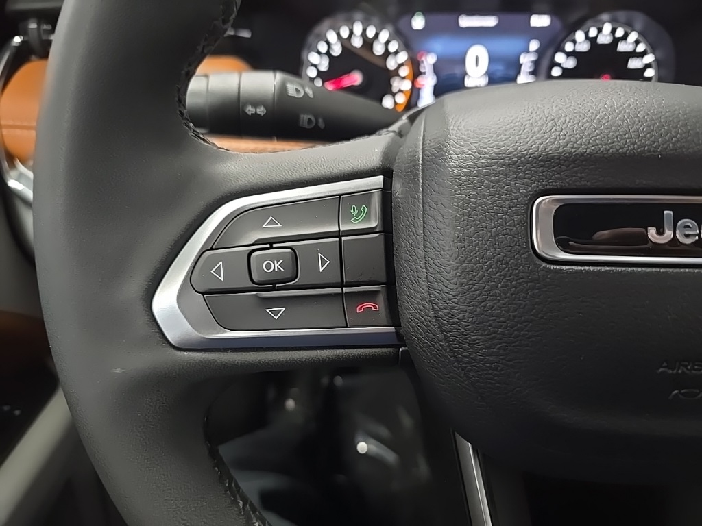 2023 Jeep Compass Limited photo 19