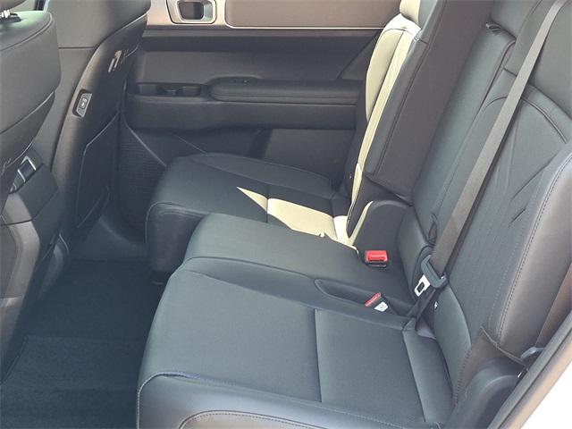 2026 Hyundai Santa Fe SEL photo 6