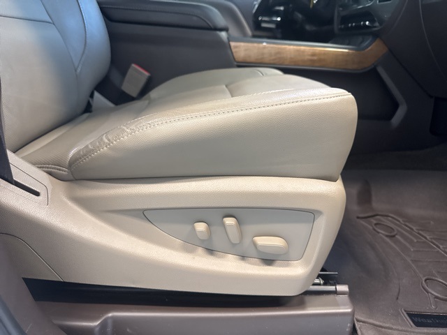 2018 Chevrolet Silverado 3500HD LTZ photo 17