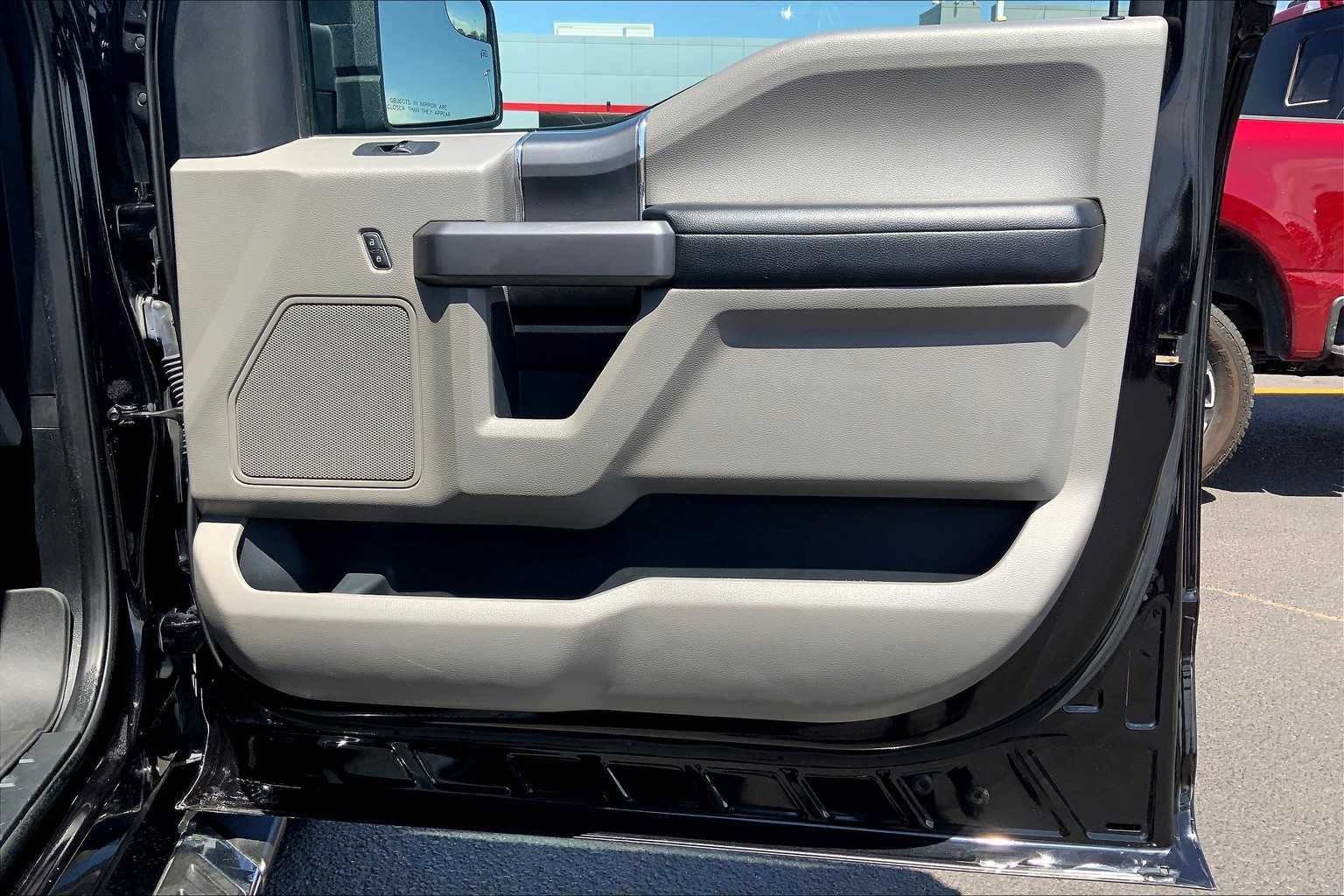 2020 Ford F-150 XLT photo 19