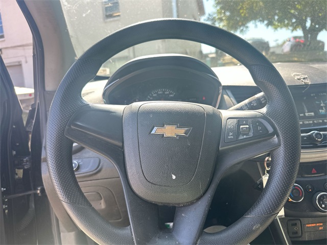 2017 Chevrolet Trax LS photo 29